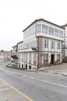 Linares *